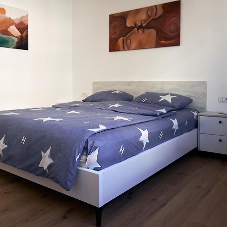 Central Beach Apartment ซารานเดอ ภายนอก รูปภาพ