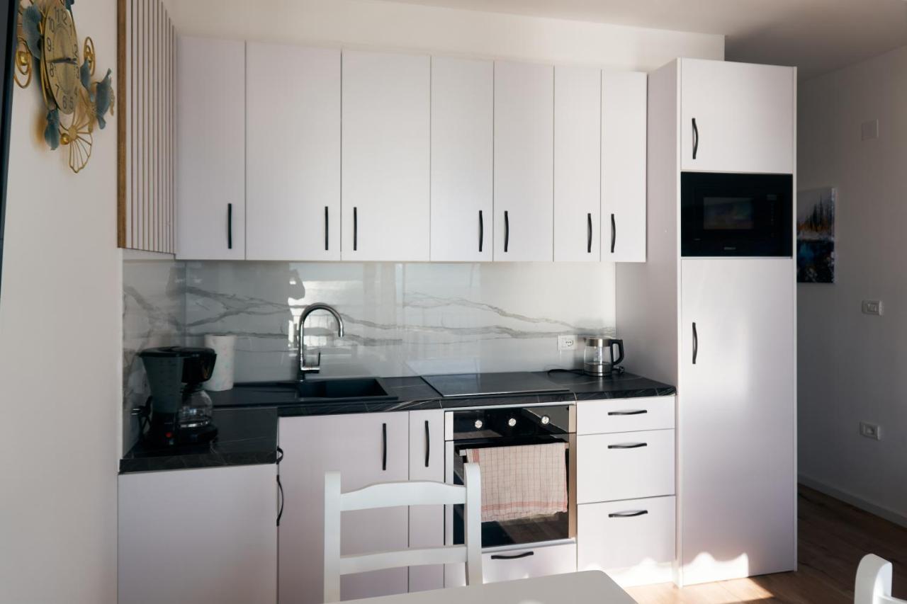 Central Beach Apartment ซารานเดอ ภายนอก รูปภาพ